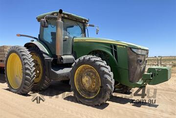 John Deere   8245R MFWD