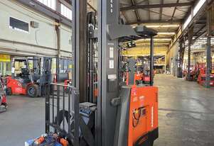 Raymond 772-R45TT Only 2990 genuine working hours