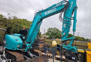 NEAR NEW 8.5TONNE EXCAVATOR - ONLY 50 HOURS - WITH ALL ATTACHMENTS
