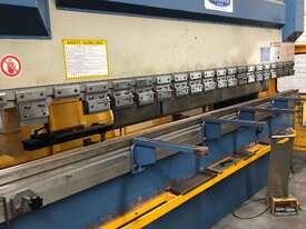 Steelmaster Hydraulic Press Brake - picture1' - Click to enlarge