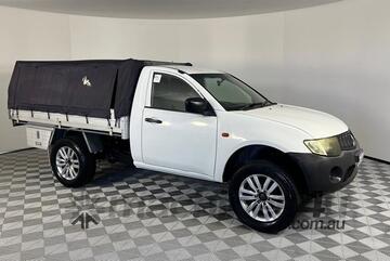 Mitsubishi   Triton ML