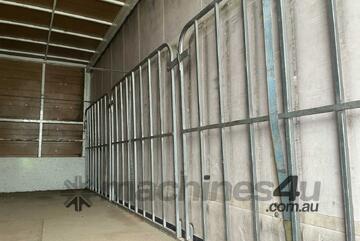 2001 Isuzu FRR550 Curtainsider