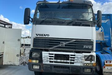 1995 Volvo FM380 Hook Bin Lifter