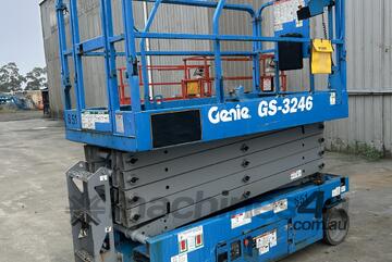 2016 Genie GS-3246 Scissor Lift