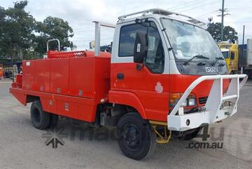 Isuzu   NPS300