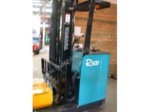 Toyota 1.5 Ton Electric Reach Truck Froklift