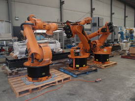 Robots. - picture1' - Click to enlarge