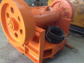 Shanbao PEX-250 X 1000 Jaw Crusher/Granulator with motor - picture0' - Click to enlarge