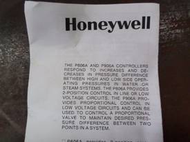 HONEYWELL P606A DIFFERENTIAL PRESSURE CONTROLLER#P - picture1' - Click to enlarge