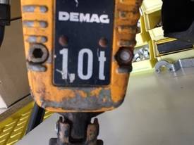 1T Demag hoist - picture0' - Click to enlarge