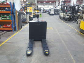 Crown Electric Pallet Mover - picture1' - Click to enlarge