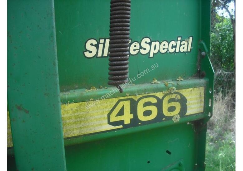 caption John Deere 466 Round Baler Hay/Forage Equip