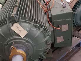 Pope Electric Motor  110 Kw - picture0' - Click to enlarge