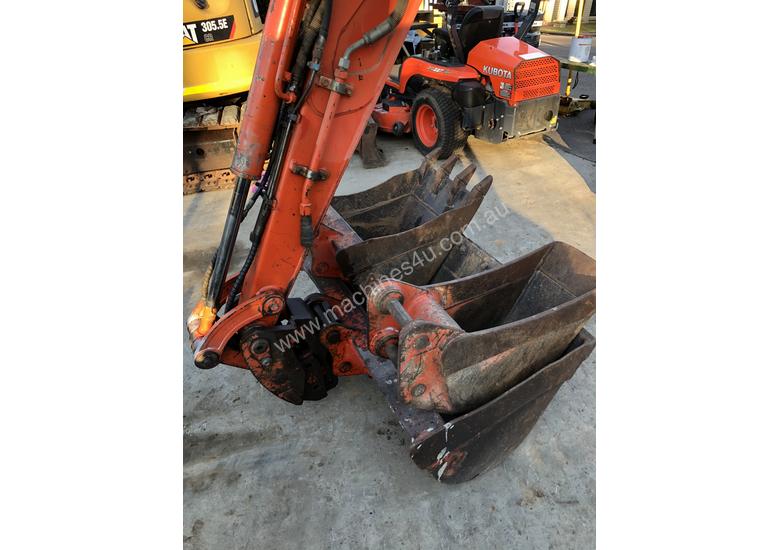 caption SOLD--Kubota KX71-3 2.8Tonne Rubber Tracked, Hyd Quick Hitch, 1200mm Mud, 600mm Bucket
