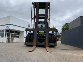 Forklift 32 ton container handler on forks - picture2' - Click to enlarge