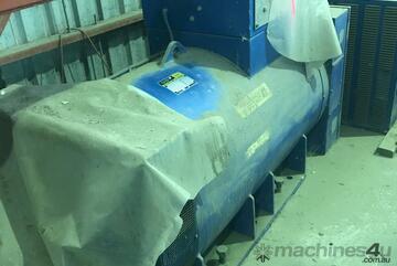 950 KVA 1500 rpm 660 volt Reliance Generator 950 KVA 1500 rpm 660 volt Reliance Generator