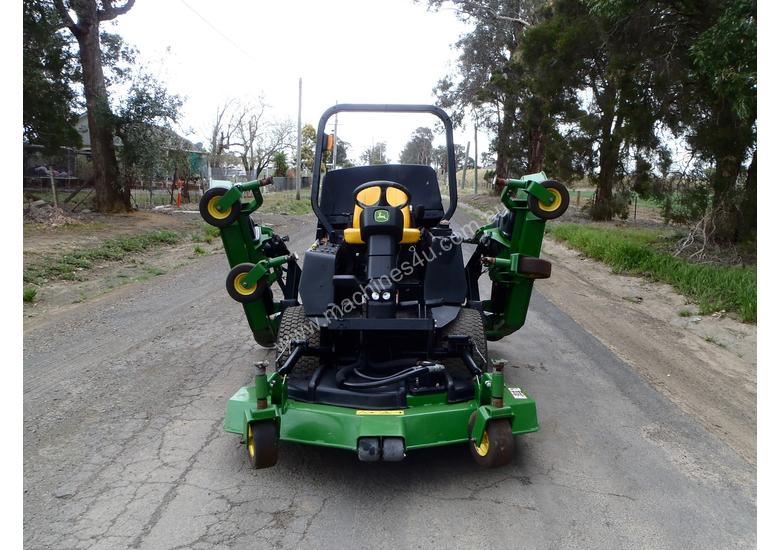 caption John Deere 1600 Wide Area mower Lawn Equipment