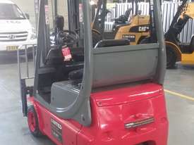 Linde 1.4T Used Electric Forklift E14 - picture1' - Click to enlarge