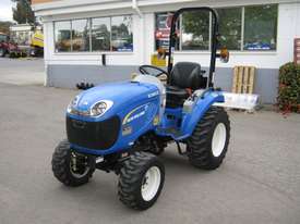 New Holland Boomer 25 FWA/4WD Tractor - picture0' - Click to enlarge