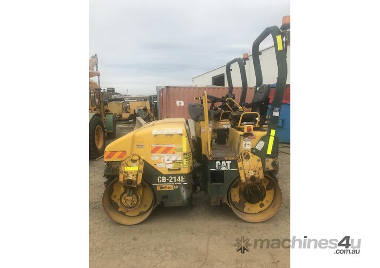 caption 2004 Caterpillar CB214E Compaction Roller
