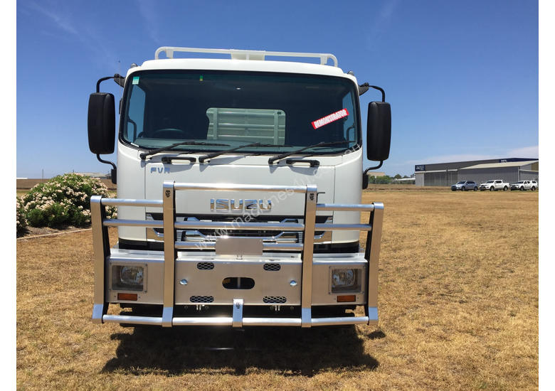 caption Isuzu FVR 165-300 Stock/Cattle crate Truck