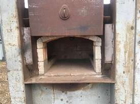 Big Gas Furnace (interior bricks in excellent condition) - picture0' - Click to enlarge