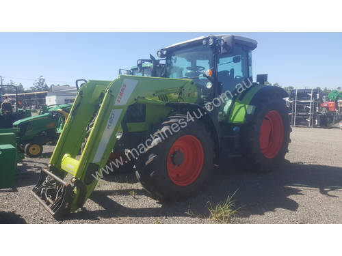 Claas  FWA/4WD Tractor