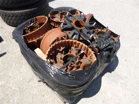 Axle Hubs, Spacers And Drums Pallet OF - picture1' - Click to enlarge