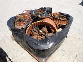 Axle Hubs, Spacers And Drums Pallet OF - picture2' - Click to enlarge