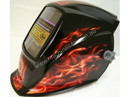 Auto darking welding helmet