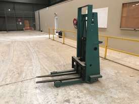 ATOM PALLET LIFTER - picture0' - Click to enlarge
