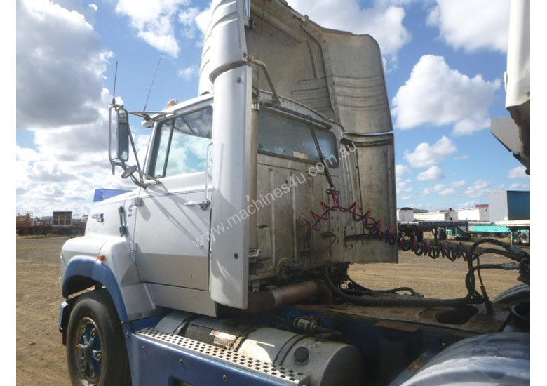 caption Ford Aeromax Primemover Truck