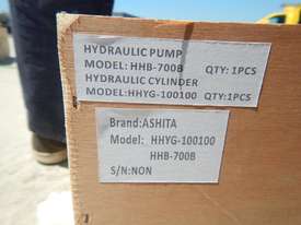 Ashita HHB-700B/HHYG-100200 Hand Pump - picture2' - Click to enlarge