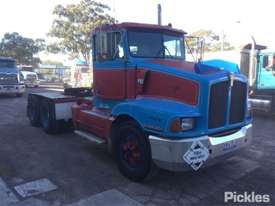 1996 Kenworth T440 - picture0' - Click to enlarge
