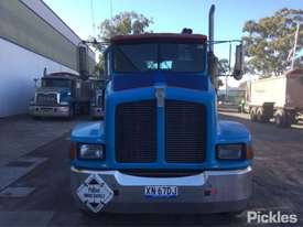 1996 Kenworth T440 - picture1' - Click to enlarge
