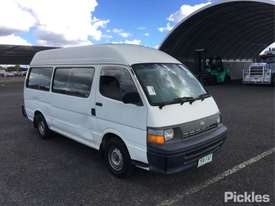 1995 Toyota Hiace - picture0' - Click to enlarge