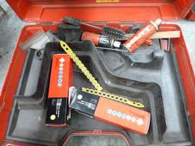 Hilti DX462 Powder Actuated Tool with Hilt X-HM Punch Head - picture2' - Click to enlarge