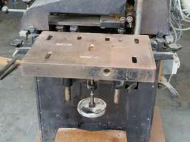 Twin Spindle Woodworking Machine - picture0' - Click to enlarge