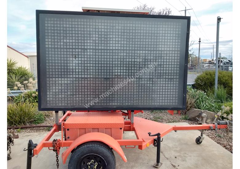 Used Vermac Vermac Solar Message Board Traffic Trailer in , Listed
