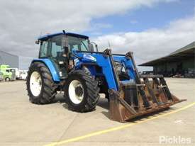 2005 New Holland TL100A - picture0' - Click to enlarge