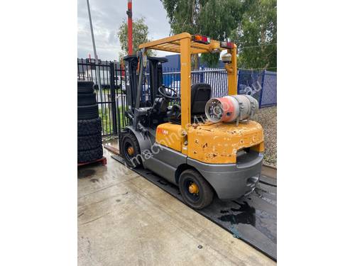 2.5T LPG Container Entry Forklift 