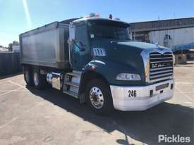 2013 Mack CMMR - picture0' - Click to enlarge