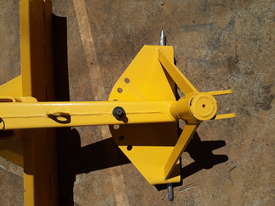 Light Duty Manual Grader Blade - 40HP - picture2' - Click to enlarge