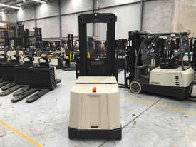 Crown LP3500 Stock Picker Forklift - picture2' - Click to enlarge