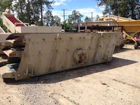 M&Q EQUIPMENT - METRO MACHINERY 16'x6'x3 DECK VIBRATING SCREEN - picture0' - Click to enlarge
