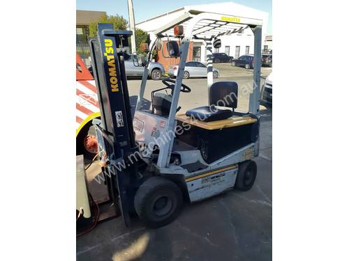 ELECTRIC FORKLIFT CONTAINER ENTRY 1.5 TON KOMATSU-WEEKEND SPECIAL!!! GOOD BATTERY RUNS WELL