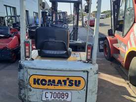 ELECTRIC FORKLIFT CONTAINER ENTRY 1.5 TON KOMATSU-WEEKEND SPECIAL!!! GOOD BATTERY RUNS WELL - picture1' - Click to enlarge