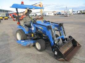 New Holland Boomer - picture0' - Click to enlarge