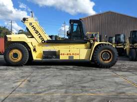 9.0T Diesel Reach Stacker - picture0' - Click to enlarge