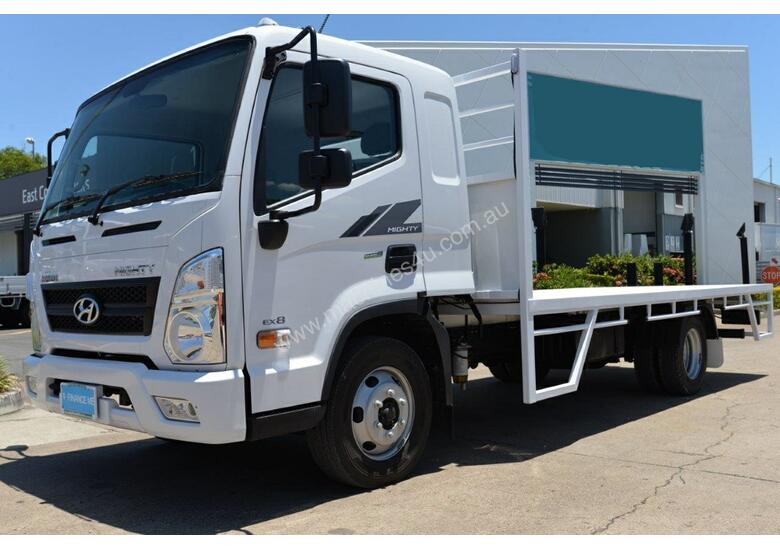 caption 2020 HYUNDAI EX8 LWB - Tray Truck - Tray Top Drop Sides